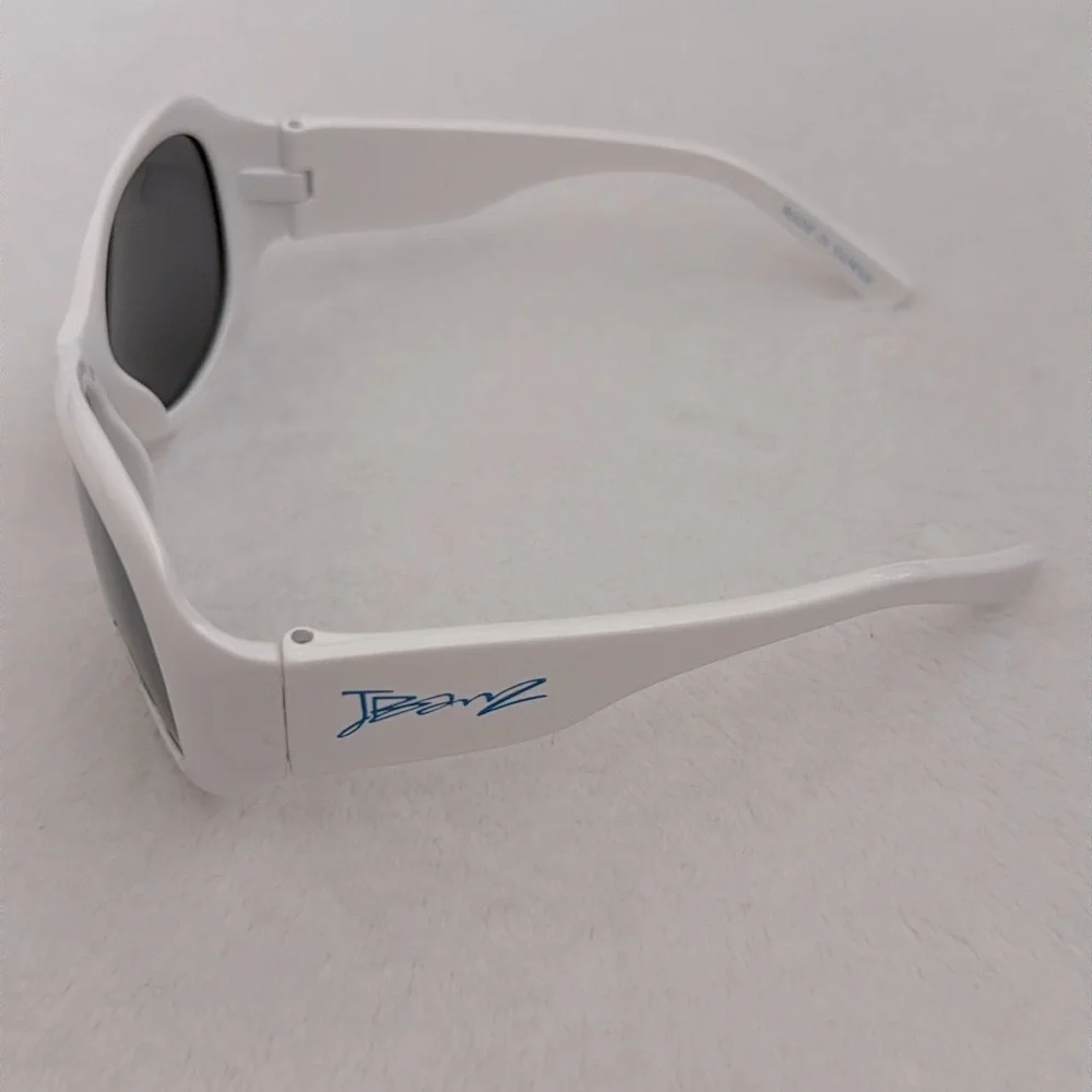 {NWT} JBanz | Retro Banz Polarized Wrap Around Kids Sunglasses White/Black 4-10Y